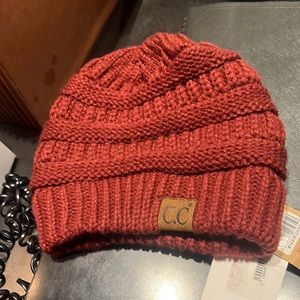 Maroon beanie